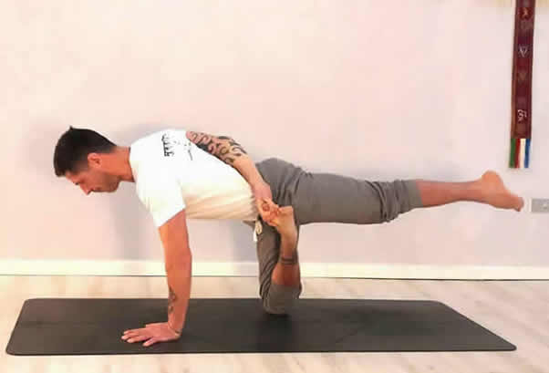 Adho Mukha Kasyapasana